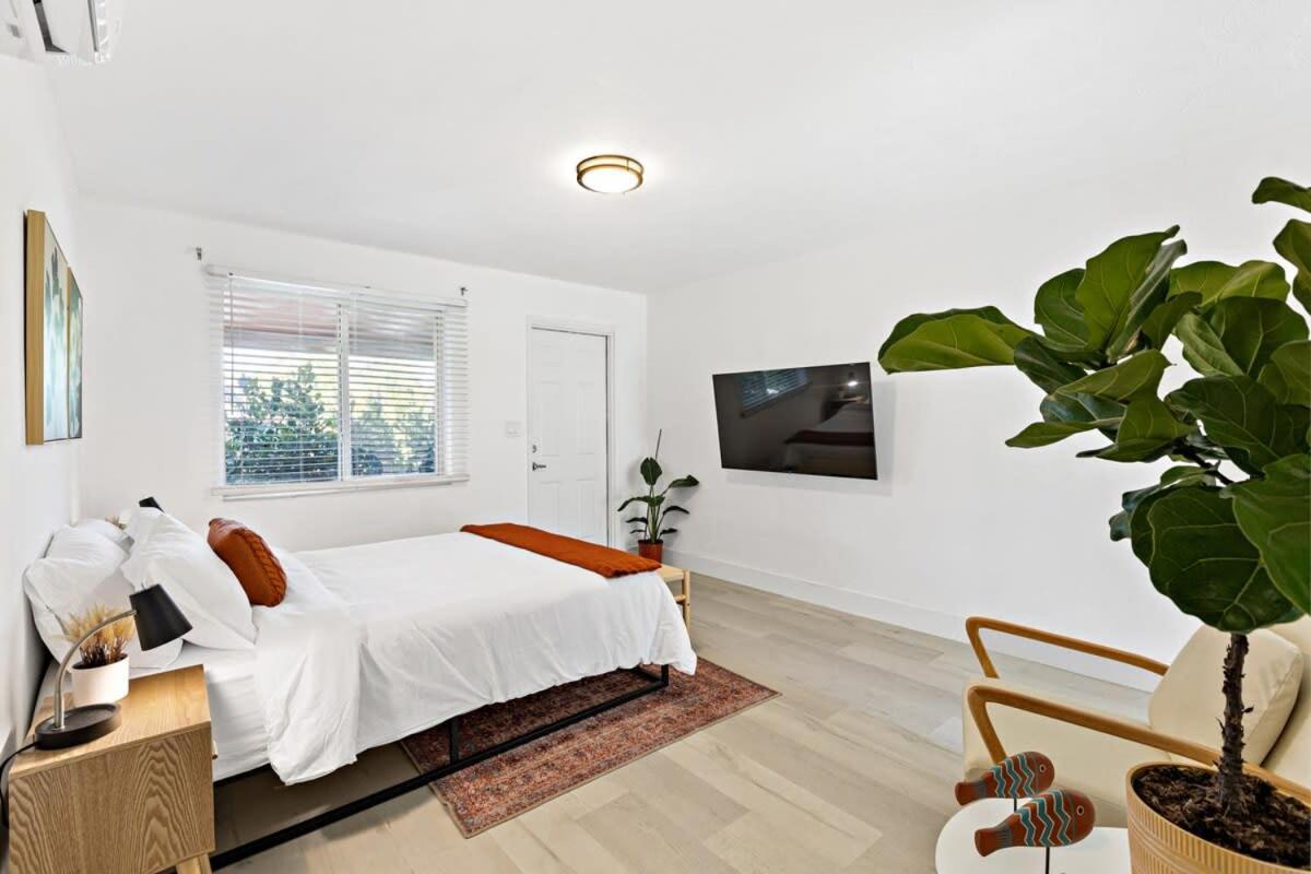 Lovely Rental Unit With Free Parking On Premises 포트 로더데일 외부 사진