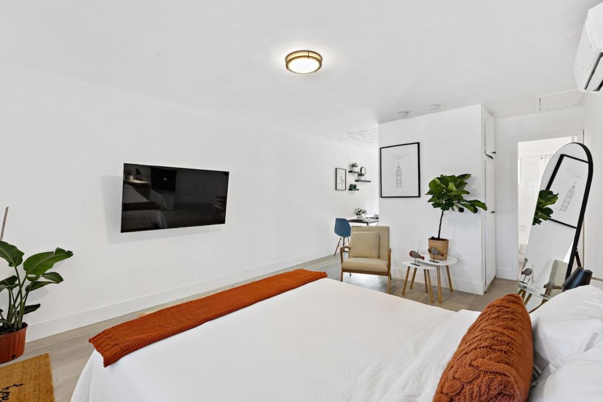 Lovely Rental Unit With Free Parking On Premises 포트 로더데일 외부 사진